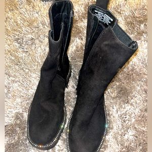 Time and tru booties